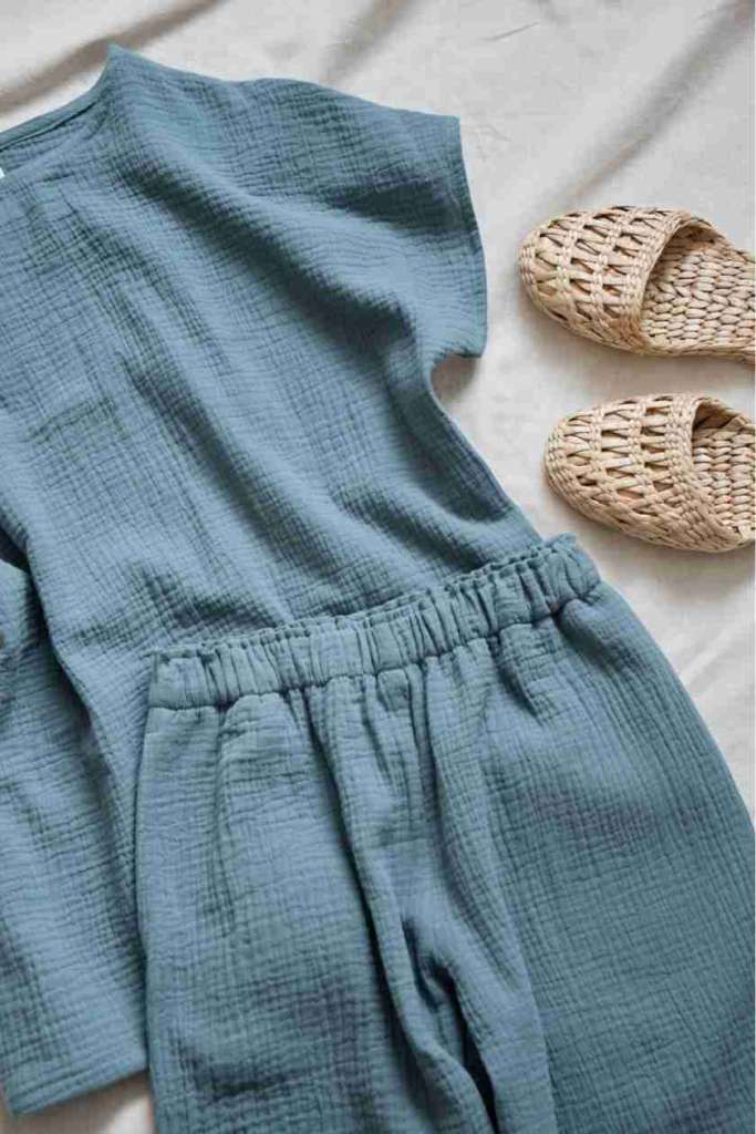 Application of muslin fabric