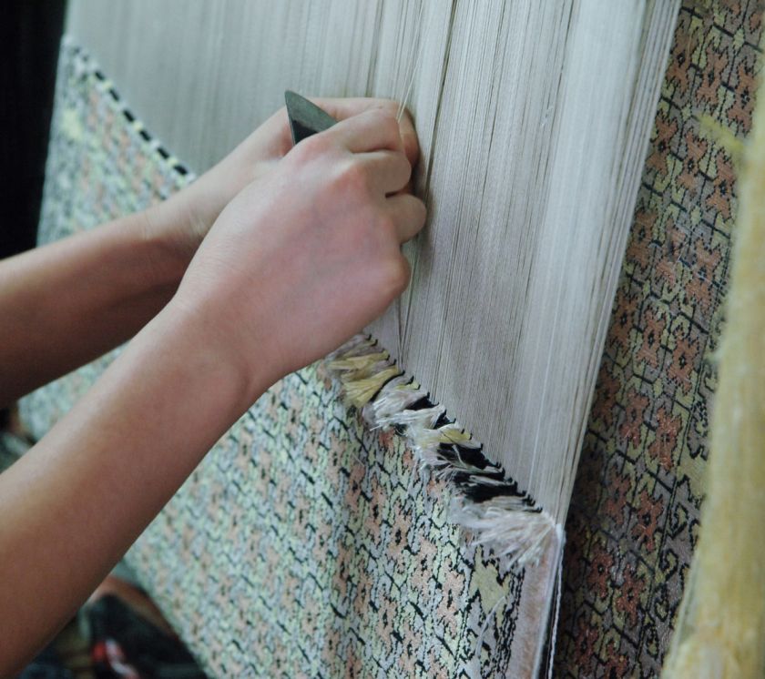 How to measure the size of the carpets?